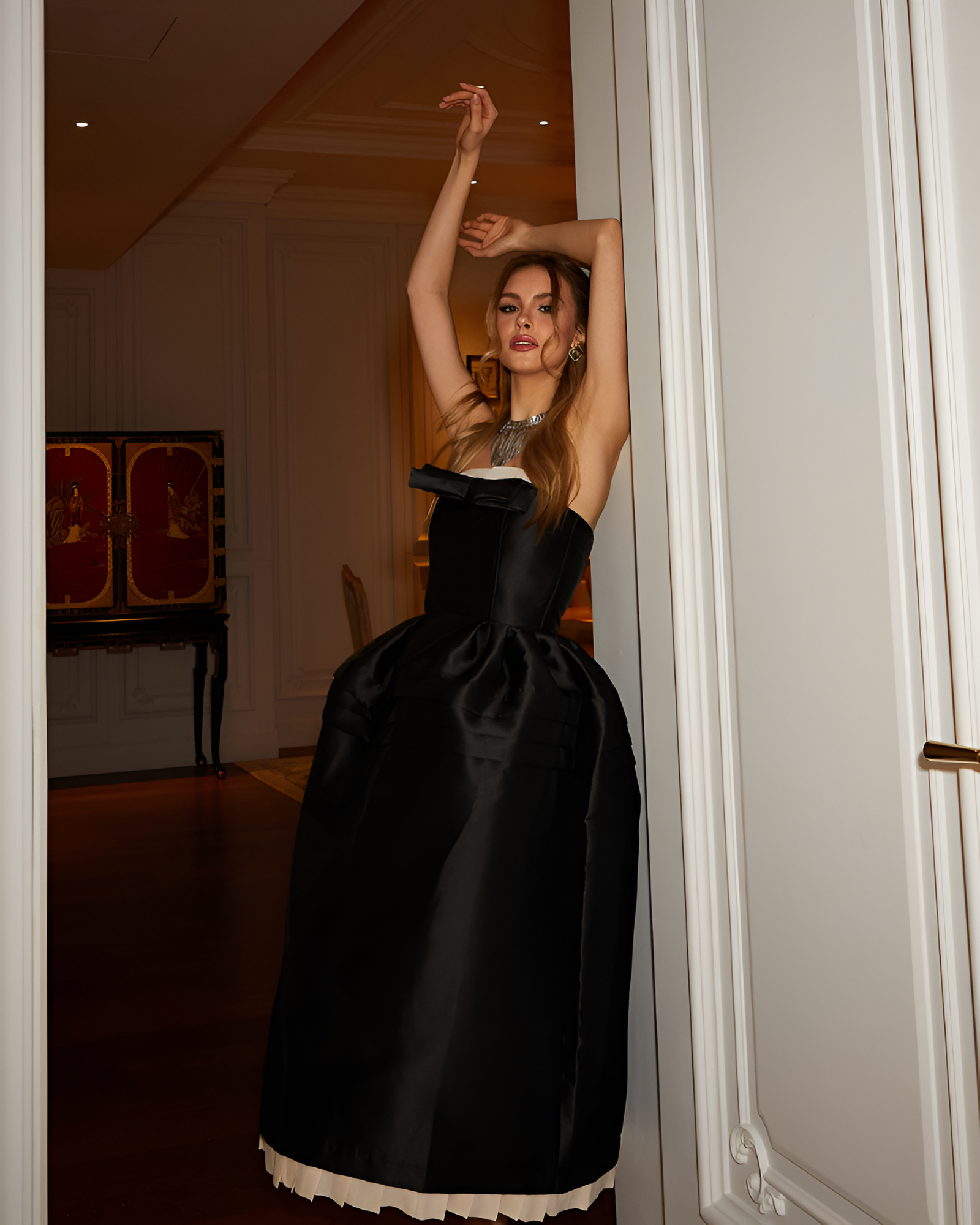 BELLAVIA | STRAPLESS CONTRAST DRESS