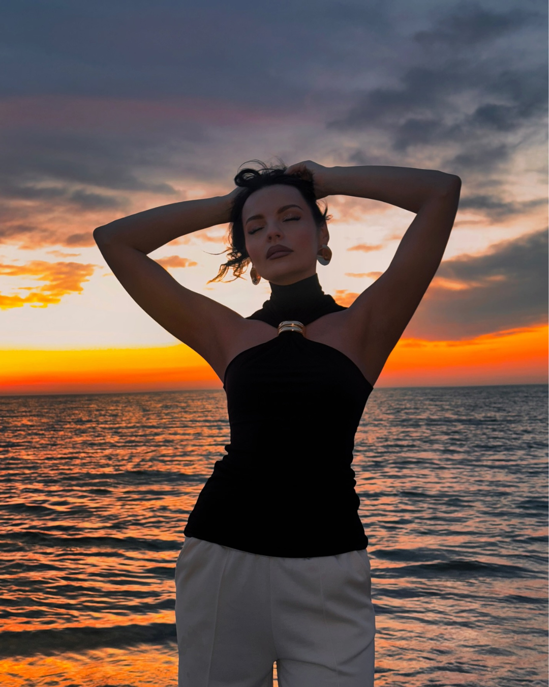 KENDRA | HIGH NECK RING TOP