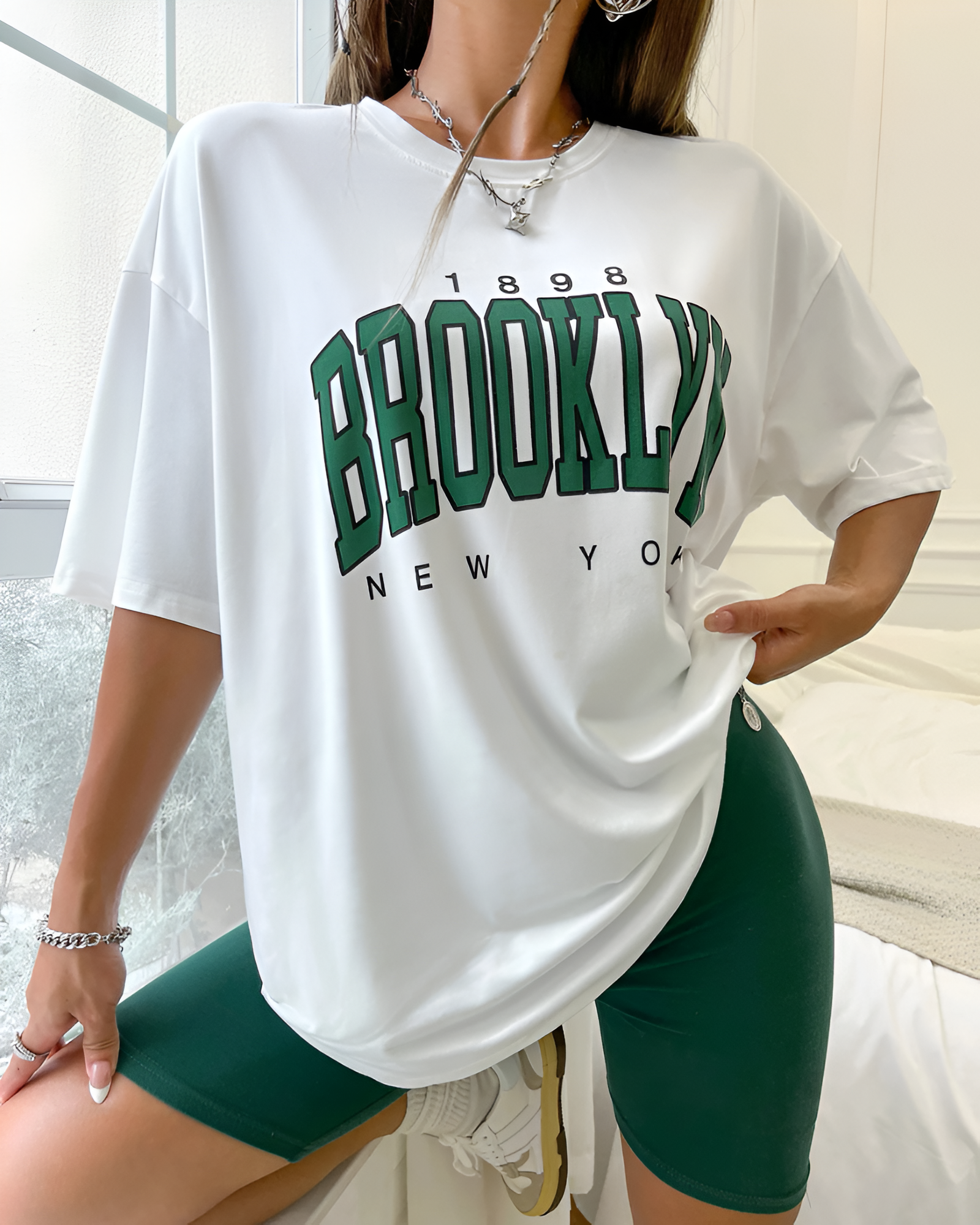 URBANYX | OVERSIZED BROOKLYN GRAPHIC TOP