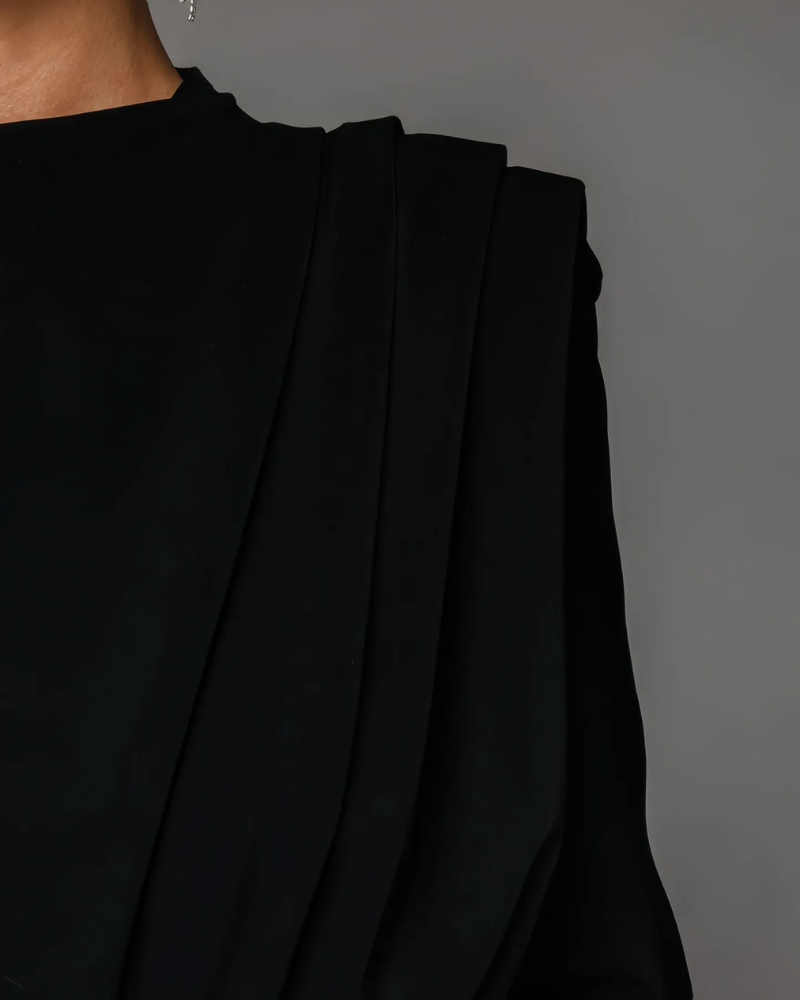 NOIRAVA | HIGH NECK SLIT DRESS