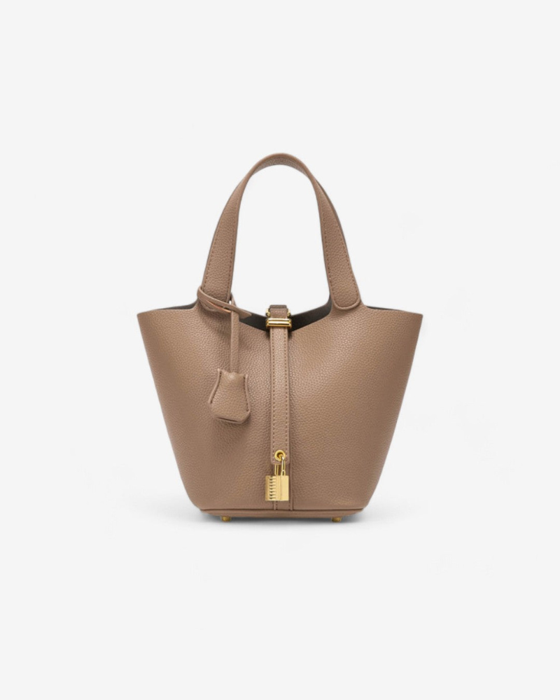 PIA | BAG