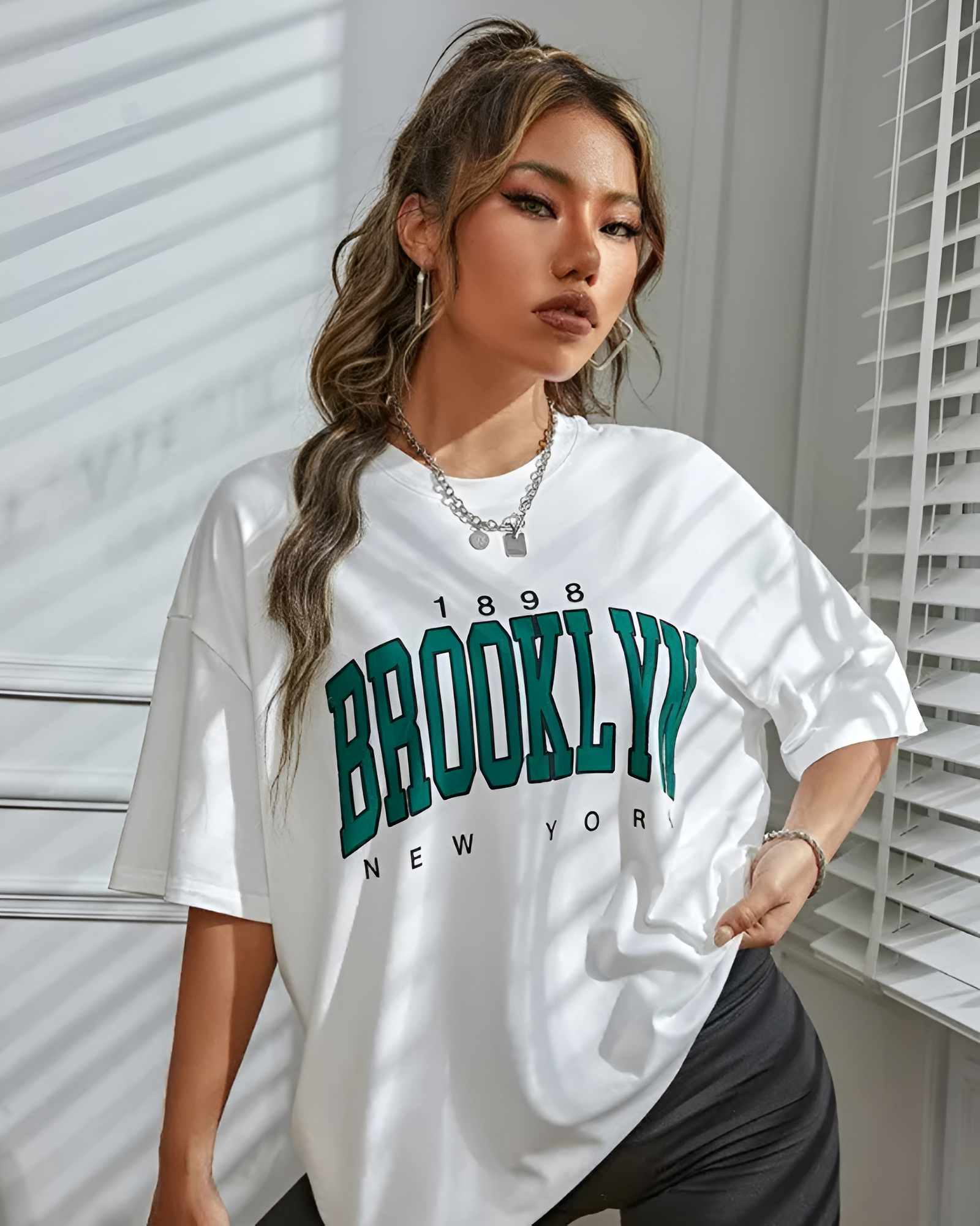 URBANYX | OVERSIZED BROOKLYN GRAPHIC TOP
