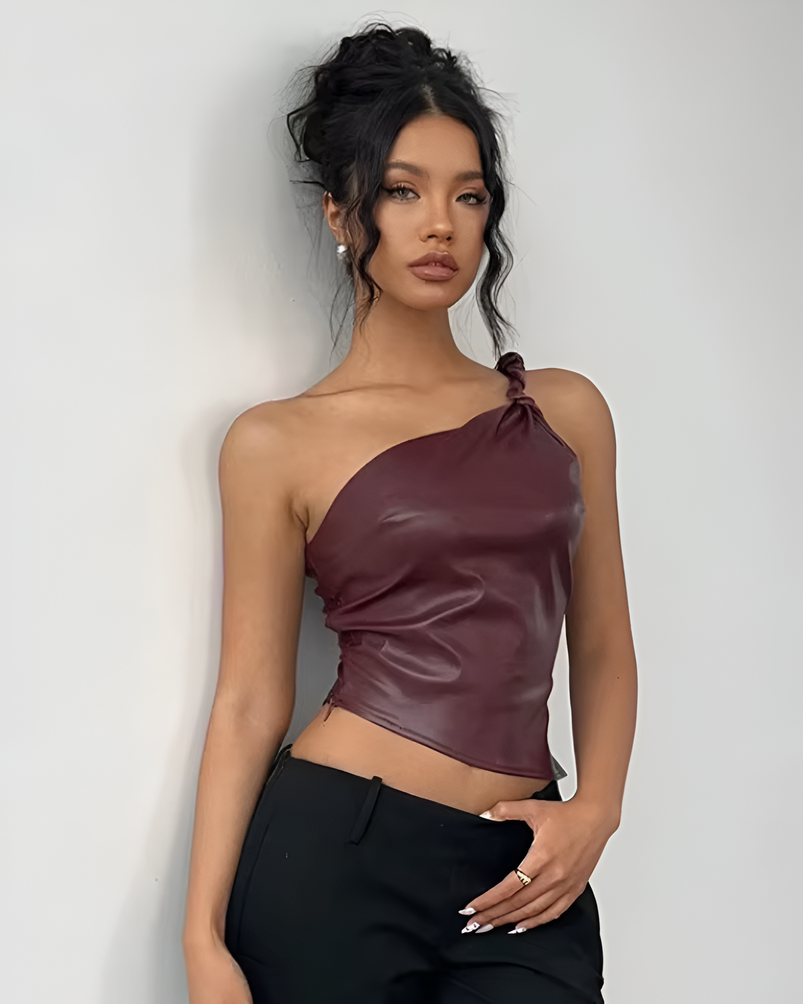 MAISON LÉONE | ASYMMETRIC KNOTTED TOP
