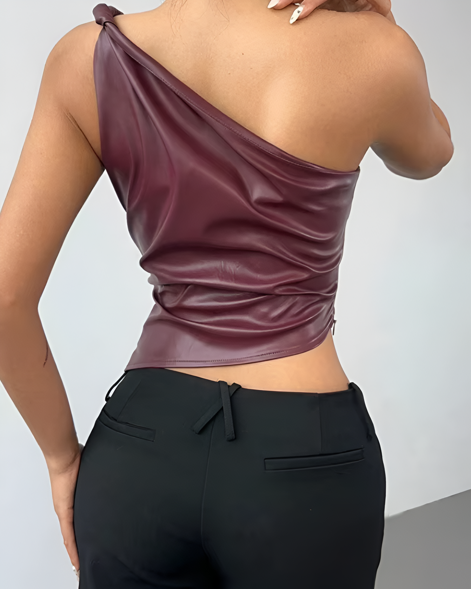 MAISON LÉONE | ASYMMETRIC KNOTTED TOP
